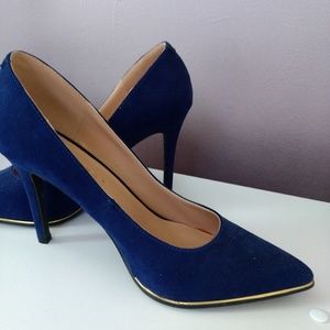 Blue suede shoes New